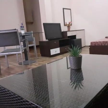 Hostel Brestnik Хостел *